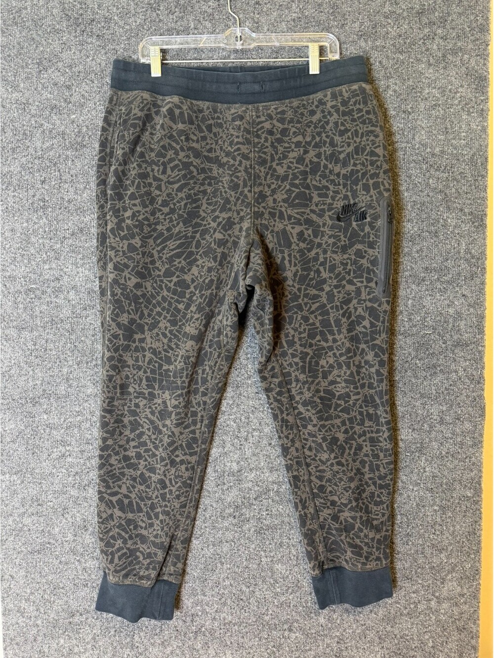 Nike Air Fleece Joggers Pants Mens XL Grey Black Crazed Cracked All Over Print